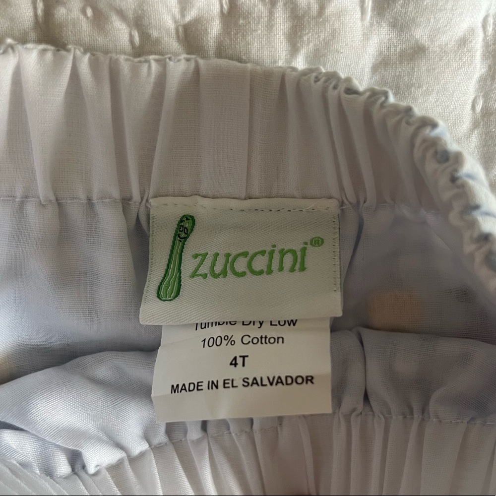 Zuccini seersucker embroidered shorts, size 4T - Picture 2 of 3